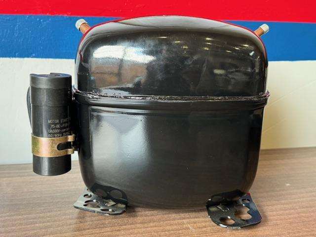 Commercial Compressor R404/R22 1/2HP - Image 3