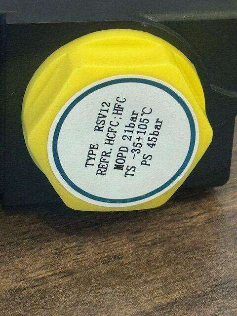 Solenoid Valve with Coil 1/2 flare - Image 2