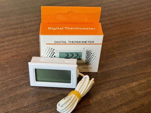Digital Thermometer - Image 2