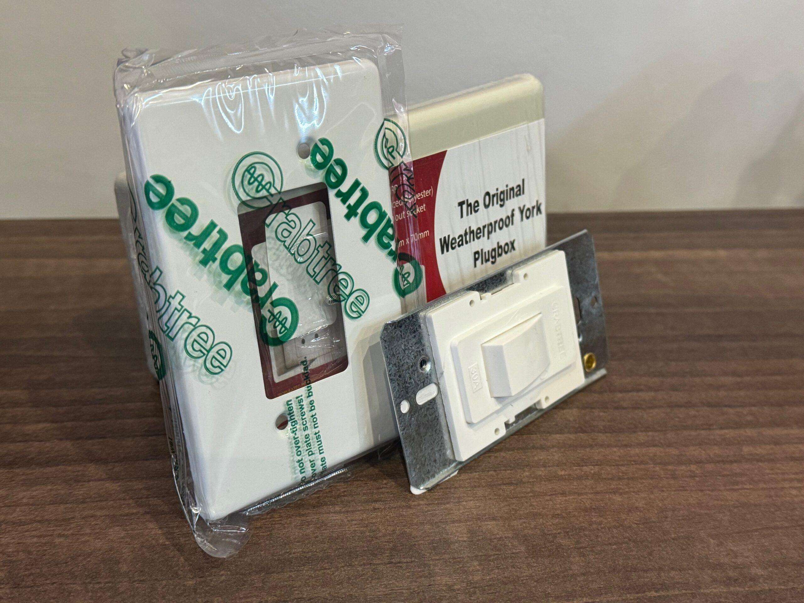 30A Isolater with weatherproof box - Image 2