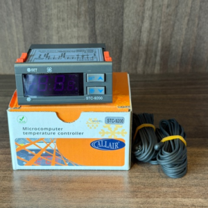 Microcomputer temperature controller stc9200